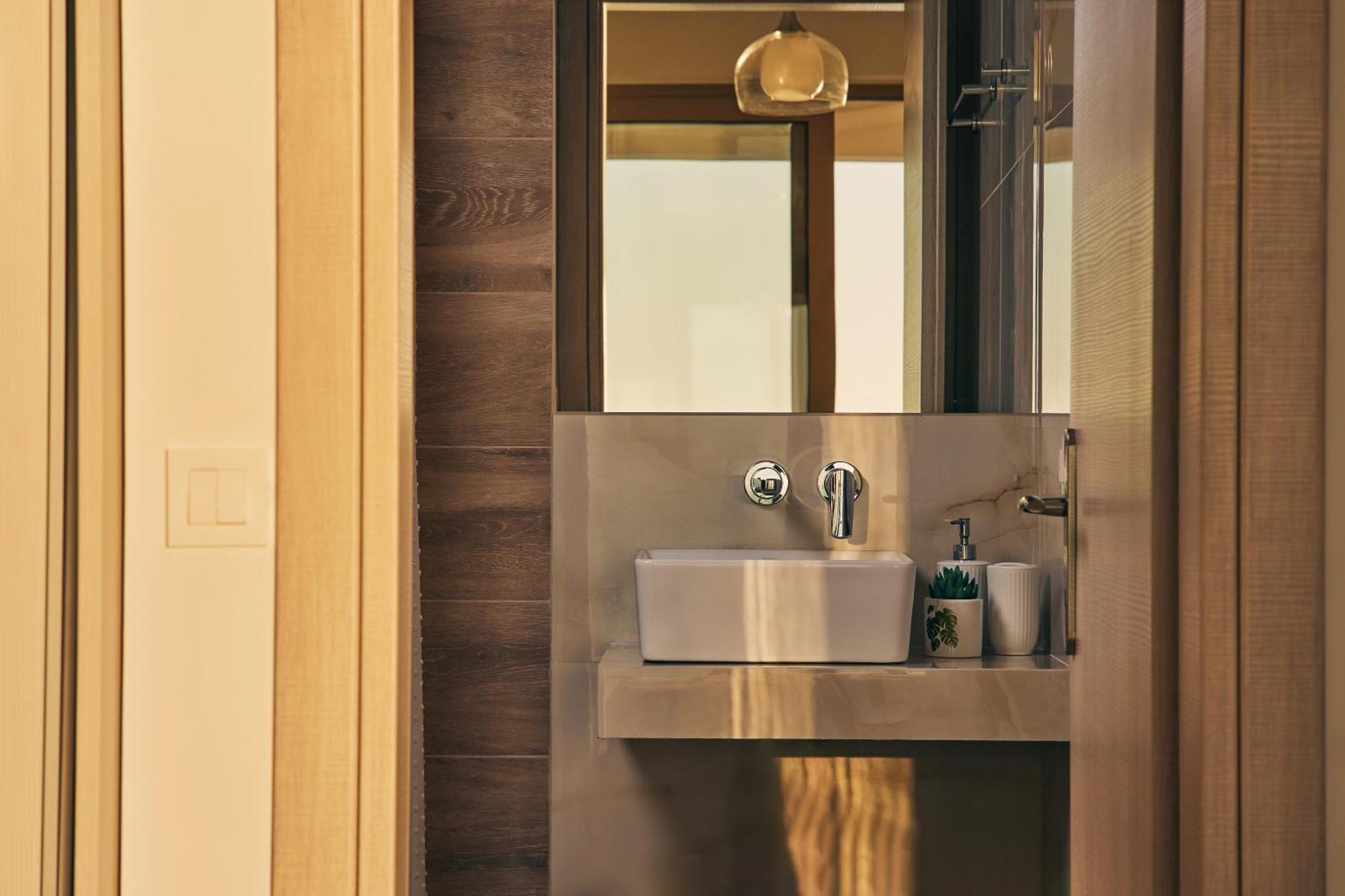 Villa Thelxi's Ii - Brand New Seaview Suite! *